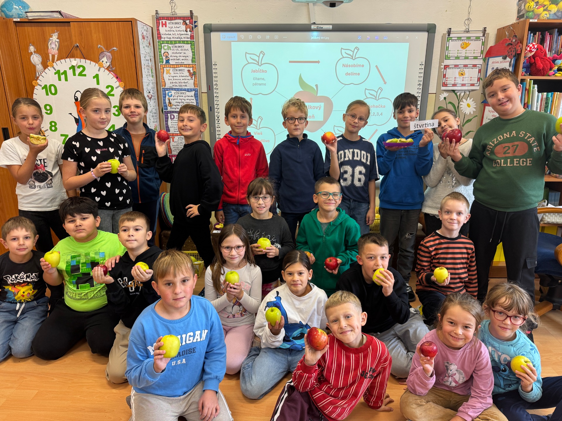 Deˇn jablka - 17. október 2025